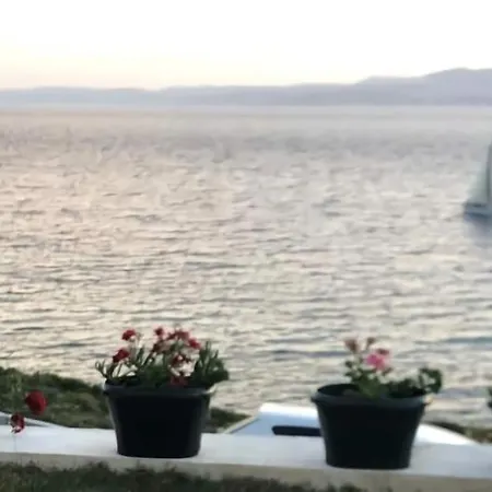 Villa Cesme Ella Clarmond Villa